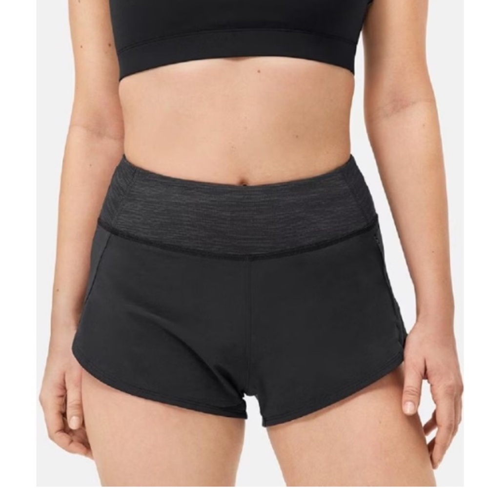 Outdoor Voices Exercise 2.5" Shorts in Black